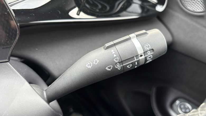 BYD Dolphin 150kW Design 60.4kWh 5dr Auto Electric Hatchback